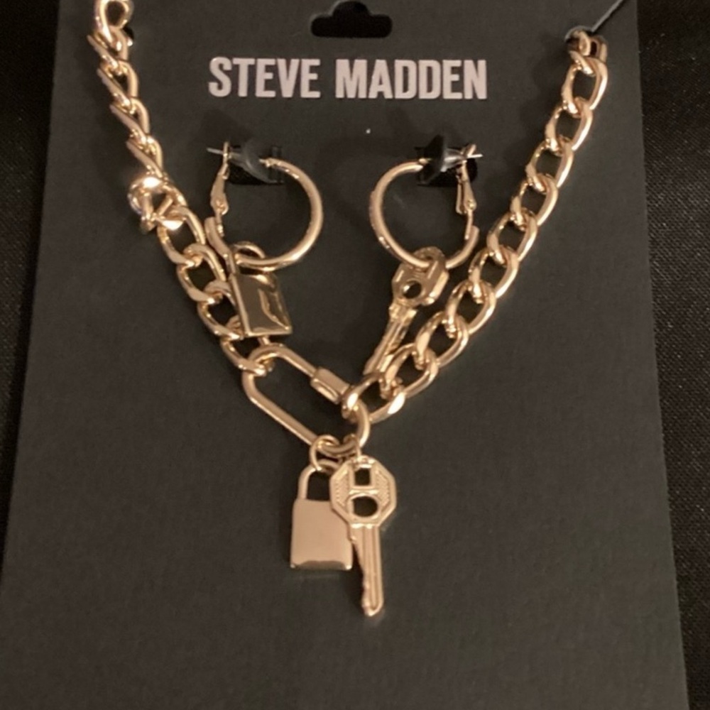 Steve Madden lock and key necklace and earrings set